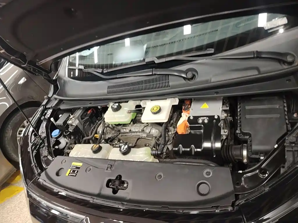 GAC Trumpchi E8 PHEV 2024 — фото 16