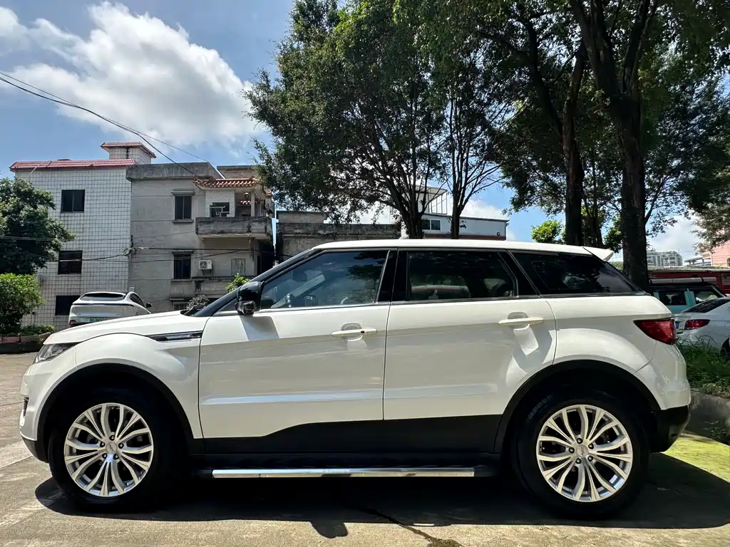 Landwind X7 2016 — фото 16