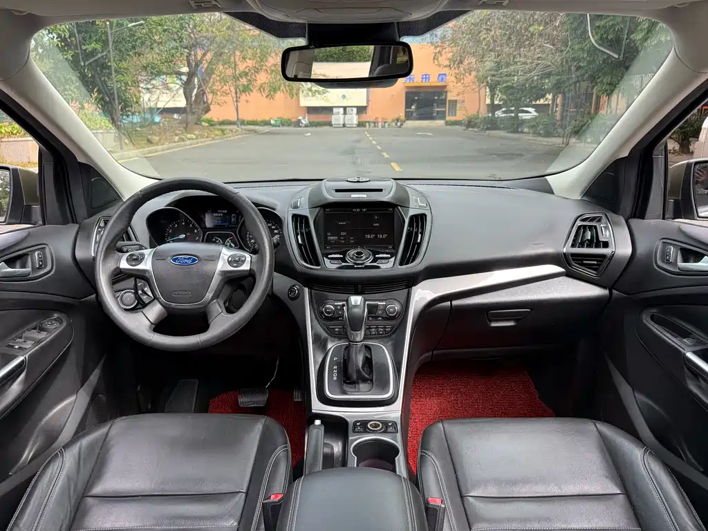 Ford Kuga 2015 — фото 12