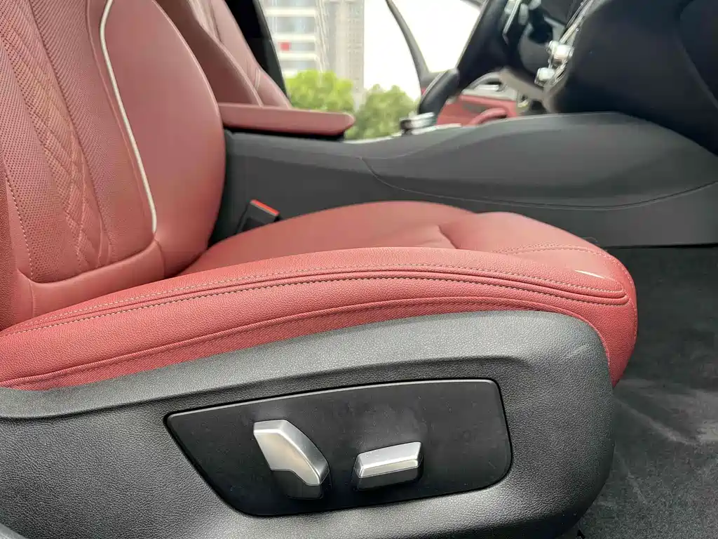 BMW 5 Series 2023 — фото 11