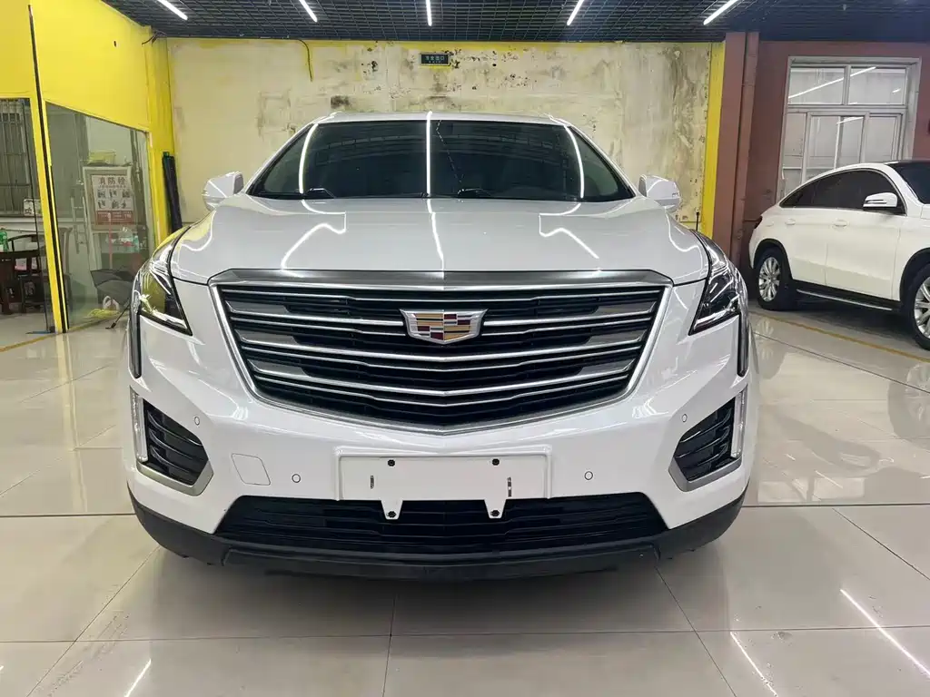 Cadillac XT5 2018 — фото 2