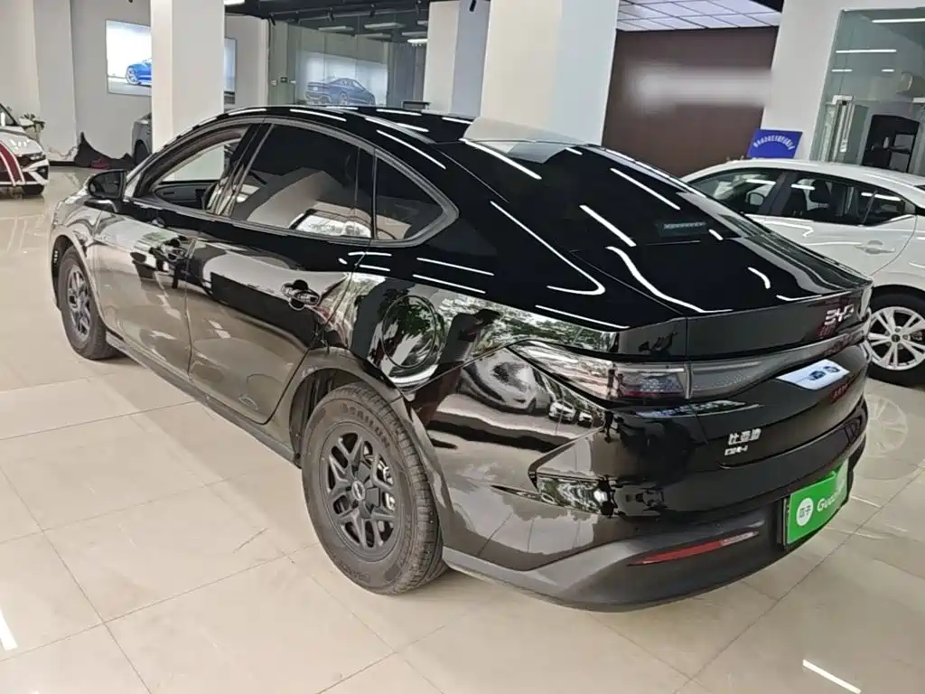 BYD Seal 05 DM-i 2025 — фото 5