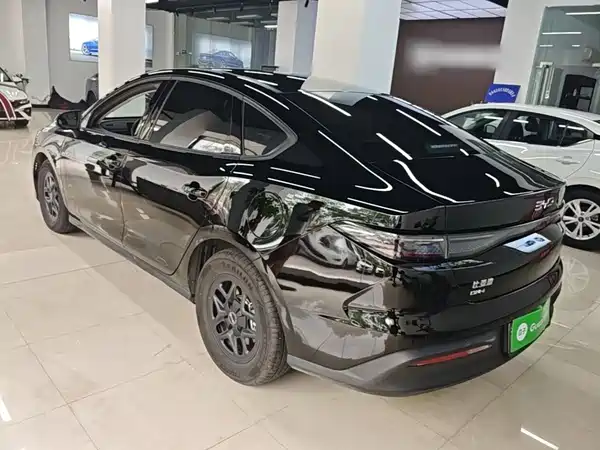 BYD Seal 05 DM-i 2025