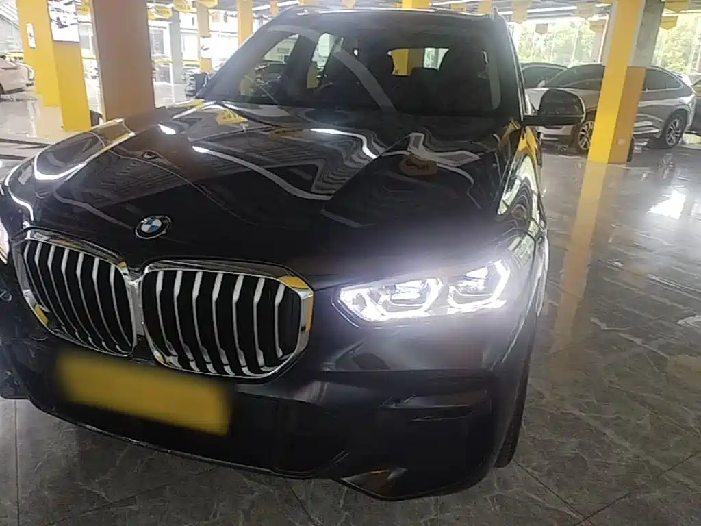 BMW X5 2022 — фото 1