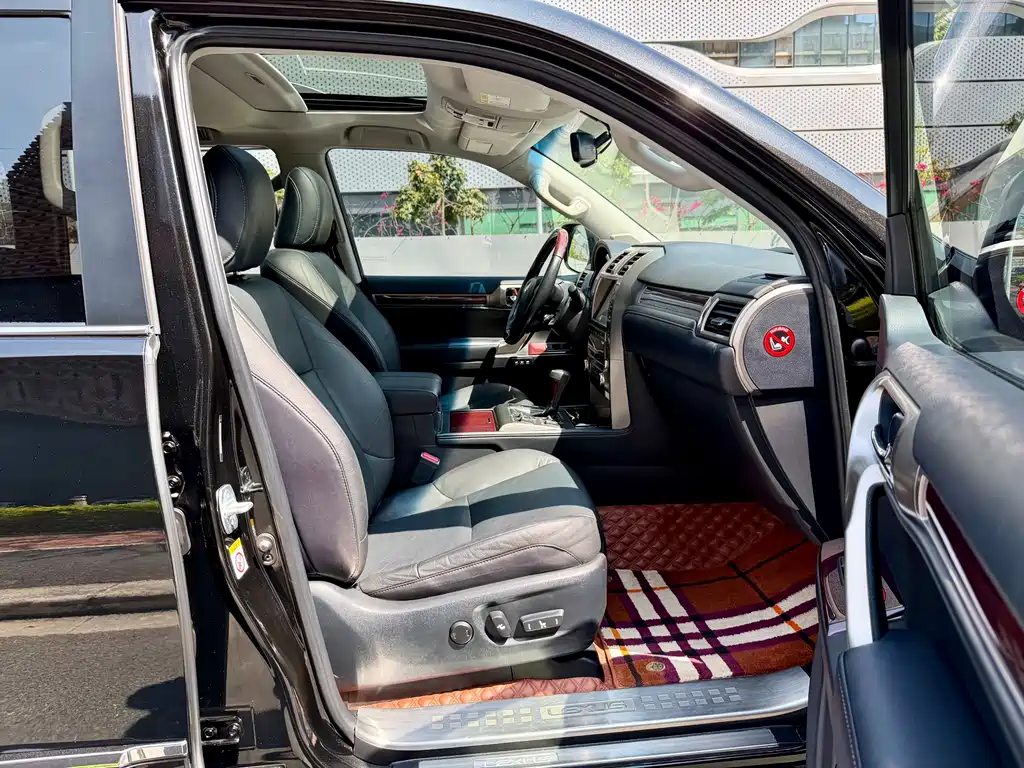 Lexus GX 2019 — фото 22