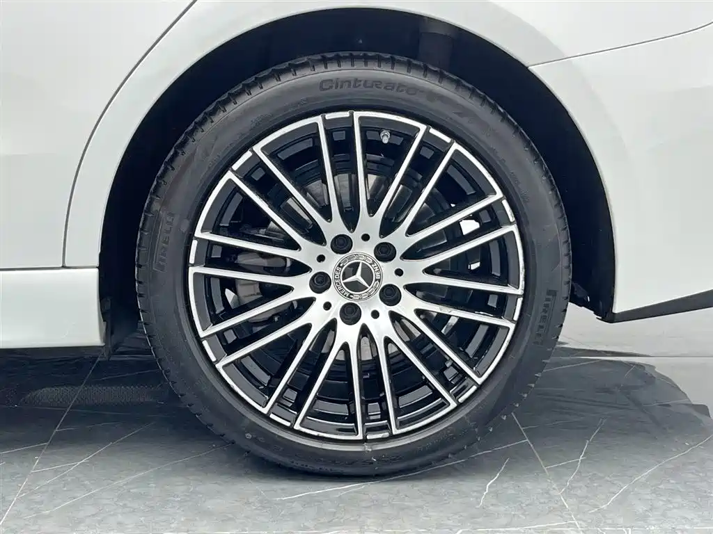 Mercedes-Benz C-Class 2023 — фото 25