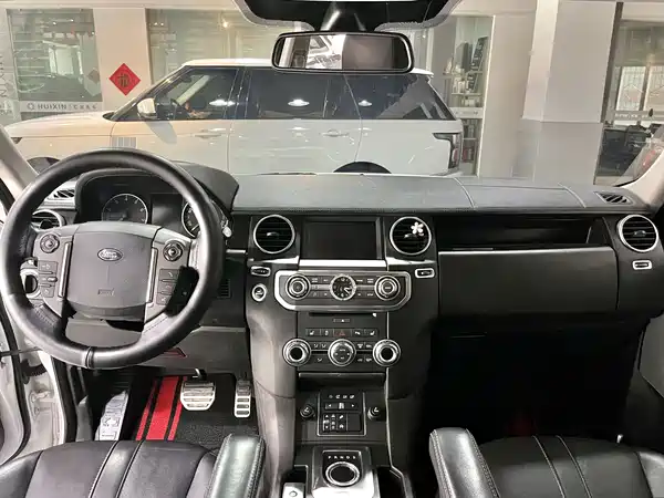 Land Rover Discovery 2016