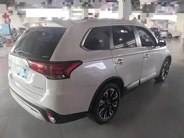 Mitsubishi Outlander 2019