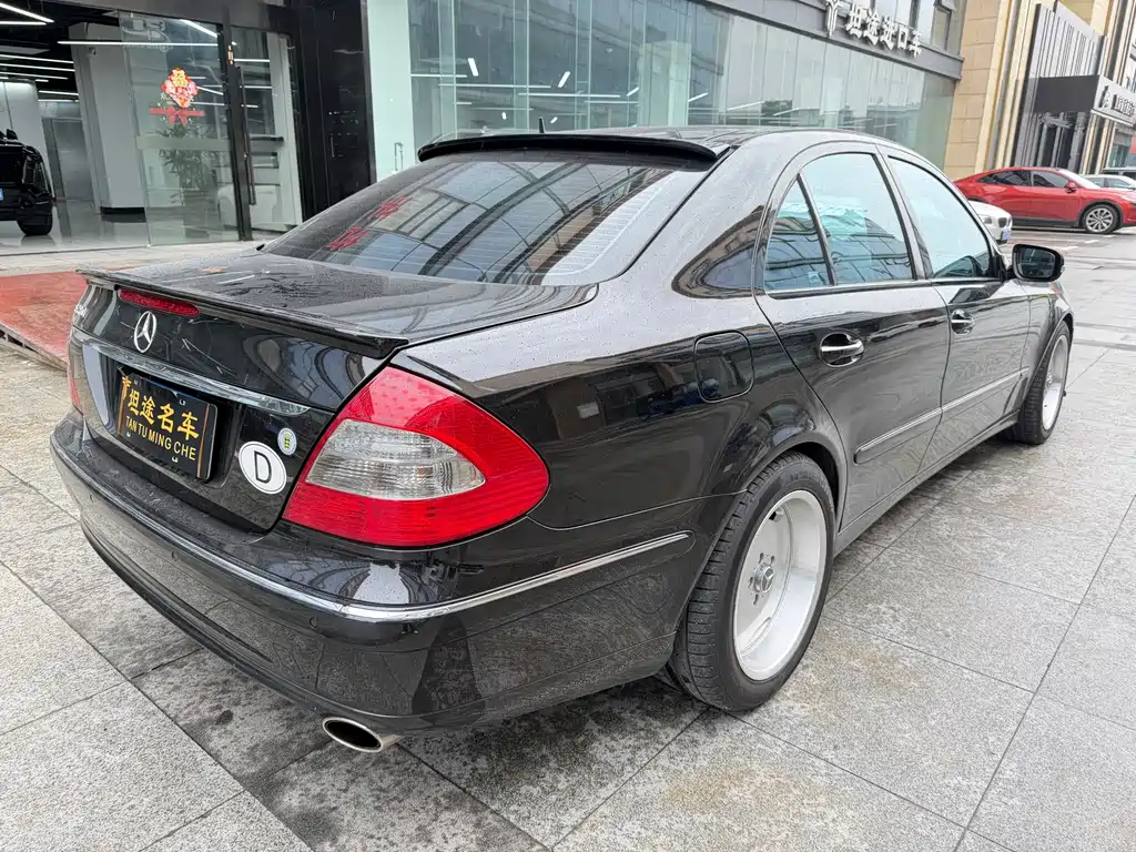 Mercedes-Benz E-Class 2009