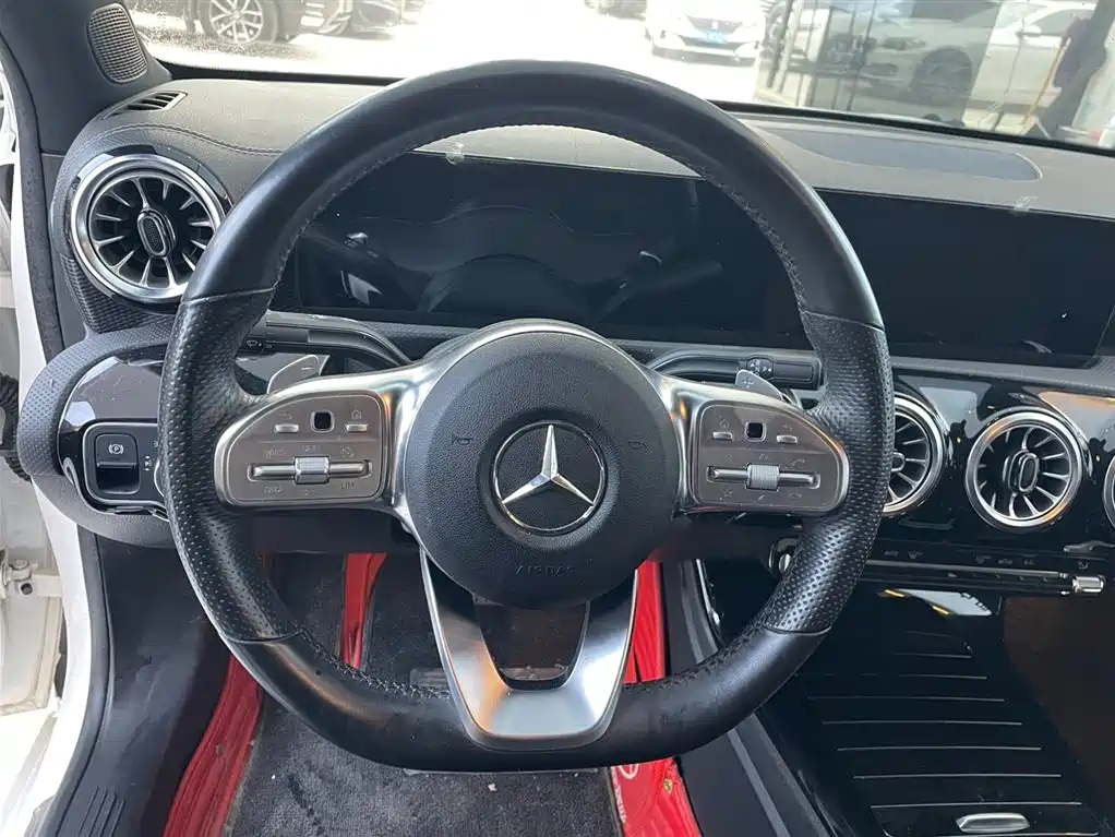 Mercedes-Benz A-Class 2021 — фото 8