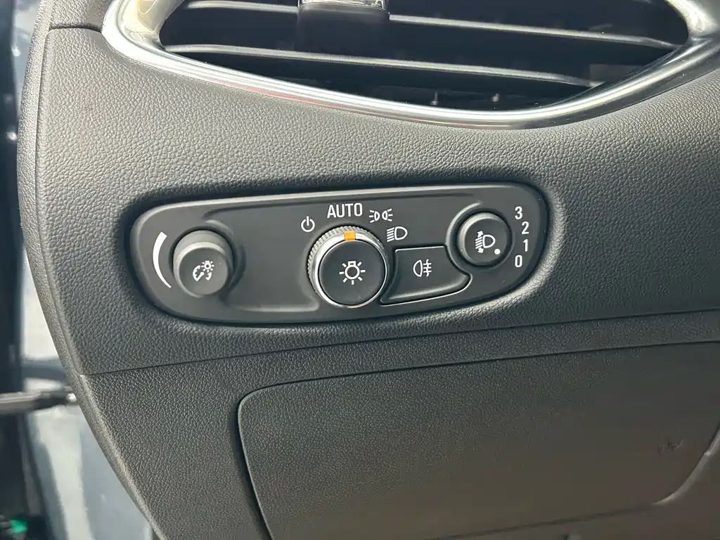 Chevrolet Malibu XL 2022 — фото 11