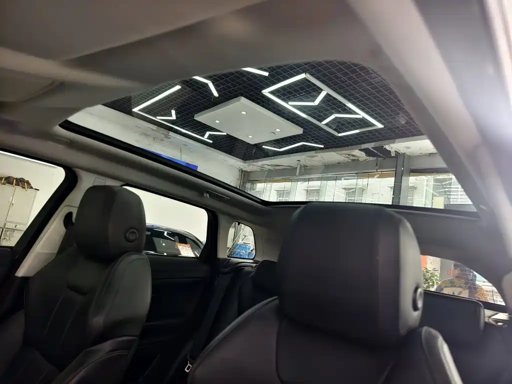 Land Rover Evoque 2017 — фото 23