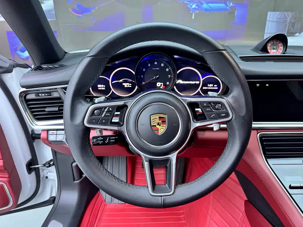 Porsche Panamera 2020 — фото 9