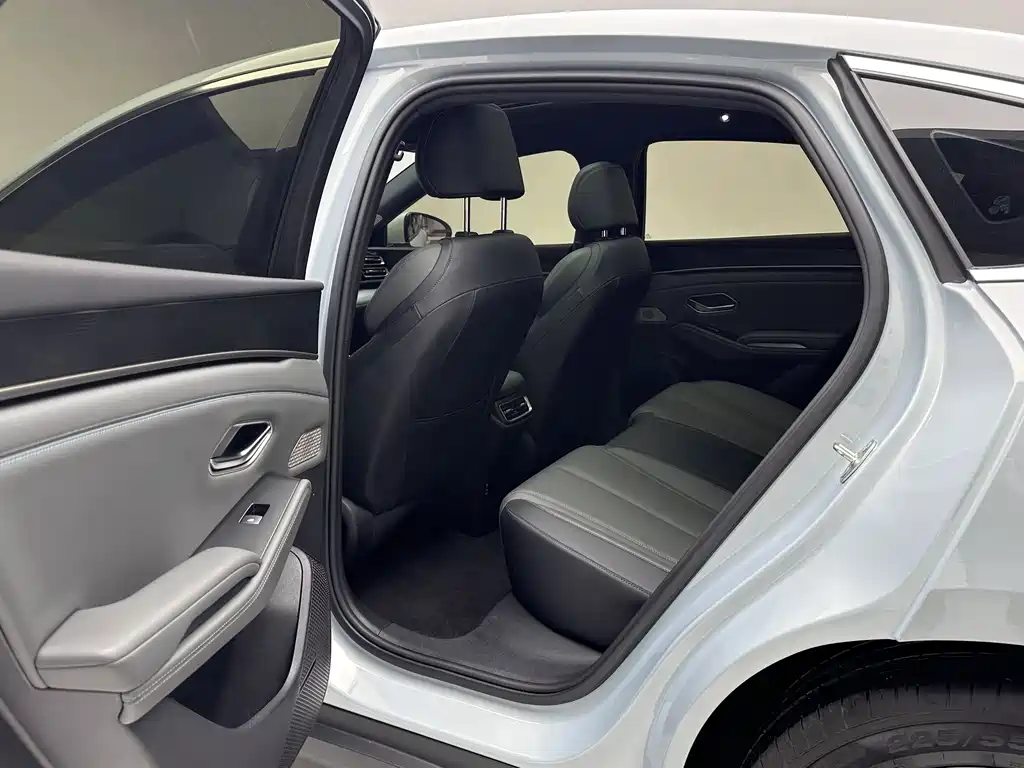 BYD Qin L 2025 — фото 13