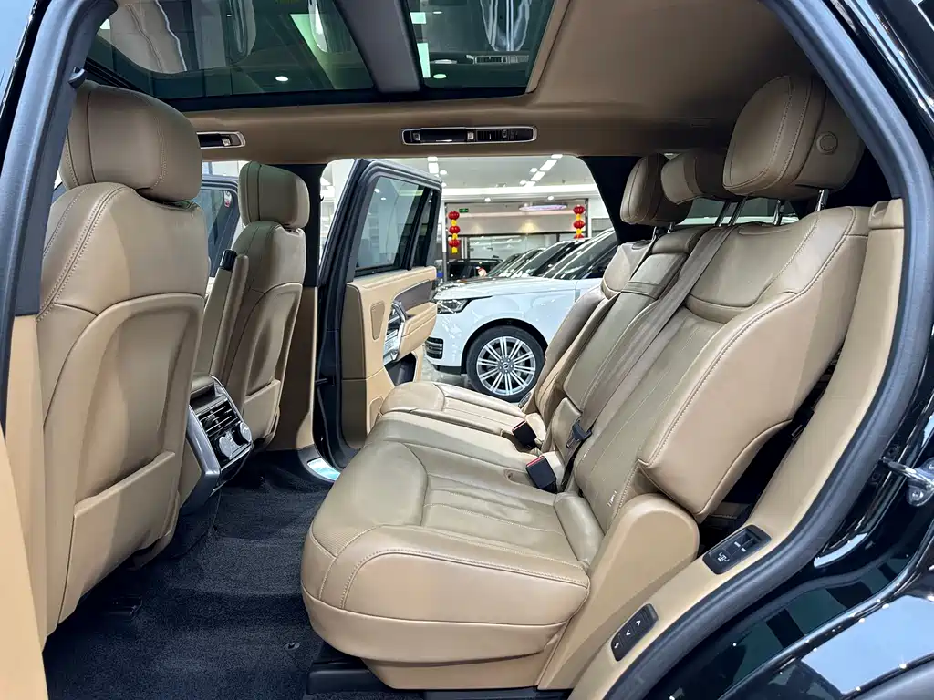 Land Rover Range Rover 2024 — фото 12