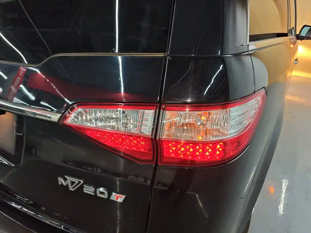 Luxgen Big 7 MPV 2016 — фото 24