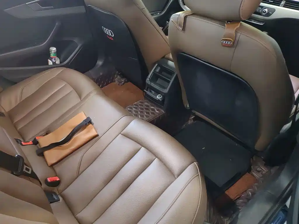Audi A4L 2018