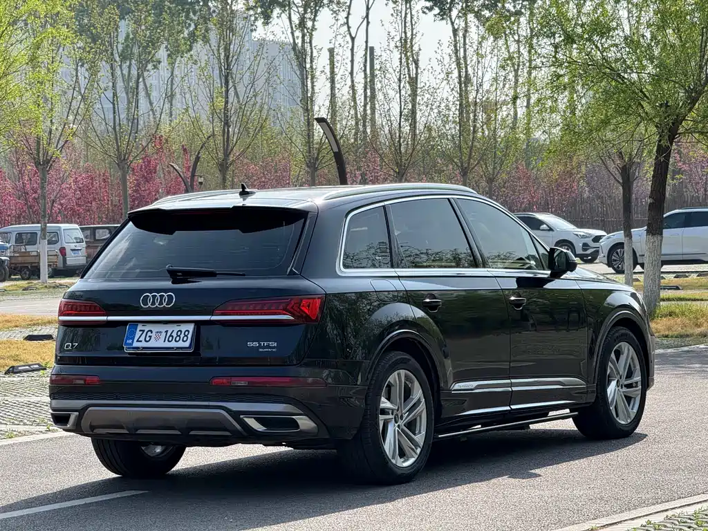 Audi Q7 2022 — фото 9