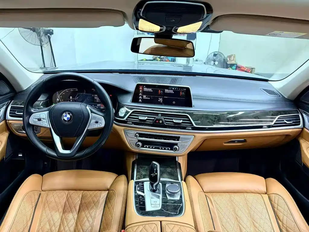 BMW 7 Series 2020 — фото 7