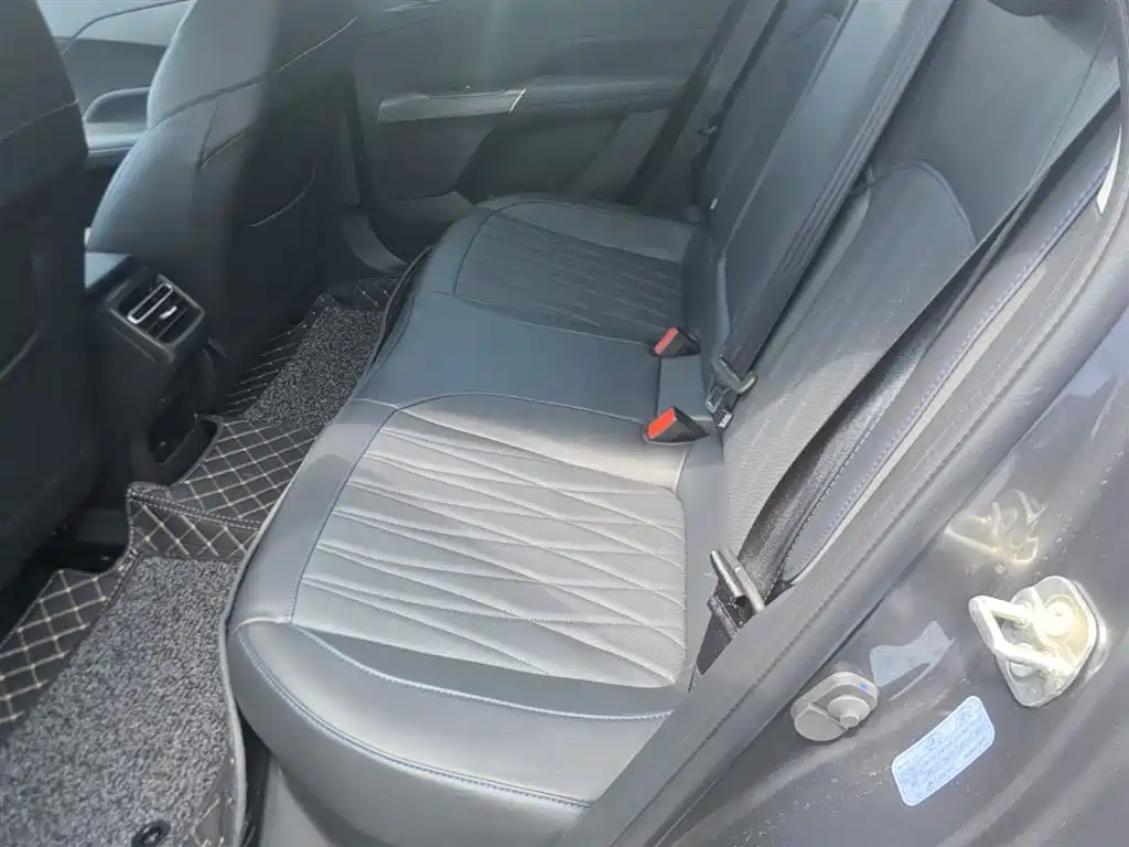 Changan Eado PHEV 2026 — фото 17