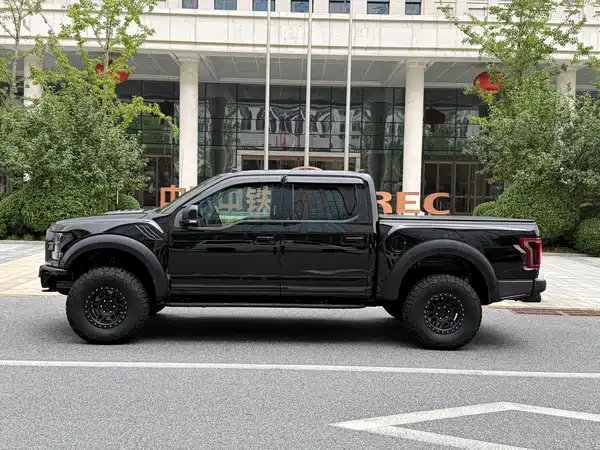 Ford F-150 Raptor 2018