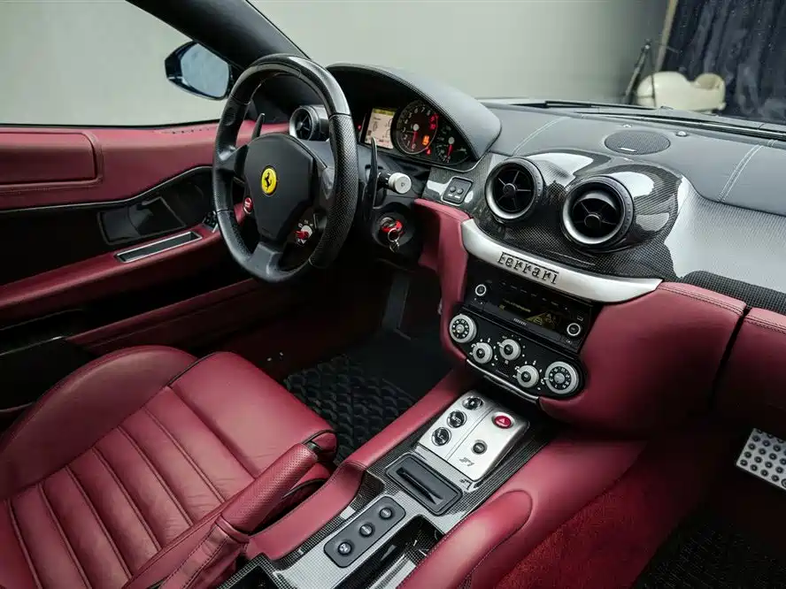 Ferrari 599 2010 — фото 15