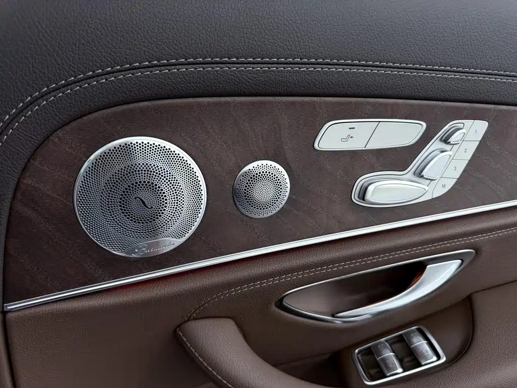 Mercedes-Benz E-Class 2021 — фото 12