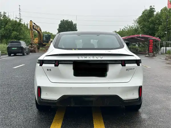 Lynk & Co 07 EM-P 2024