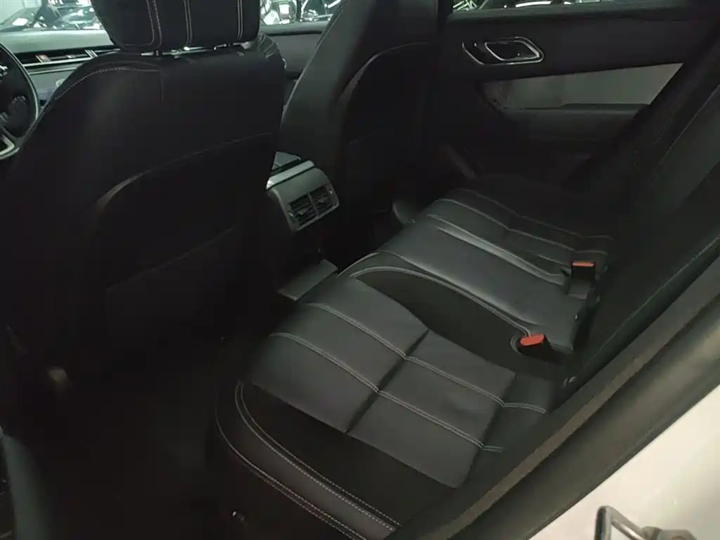 Land Rover Velar 2018 — фото 17