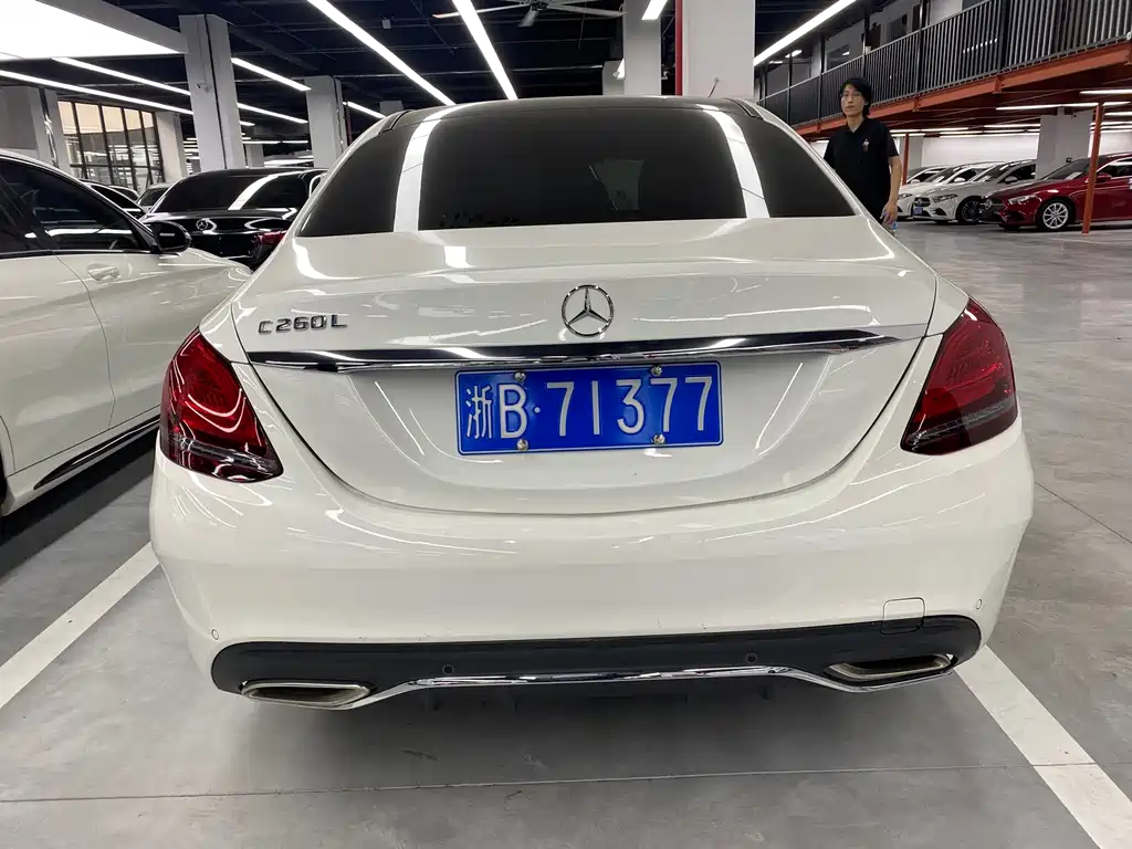 Mercedes-Benz C-Class 2019 — фото 37