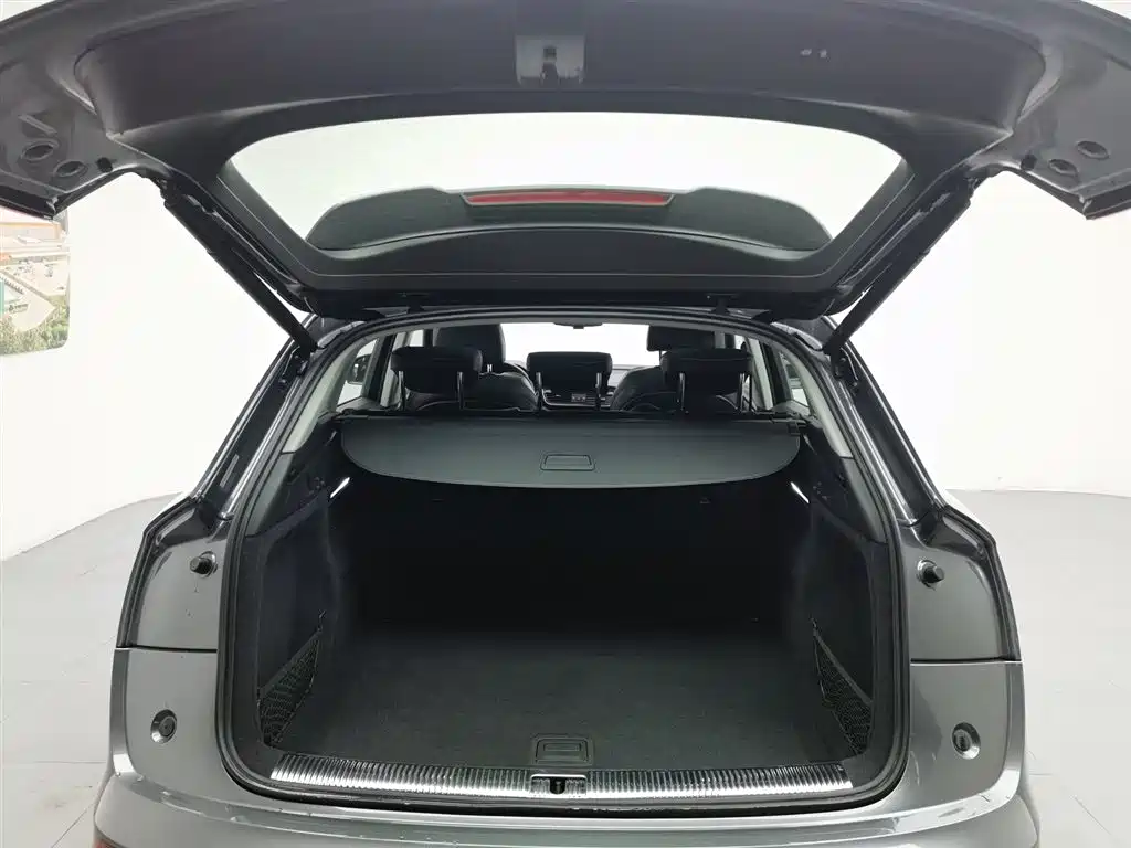 Audi Q5L 2022 — фото 16