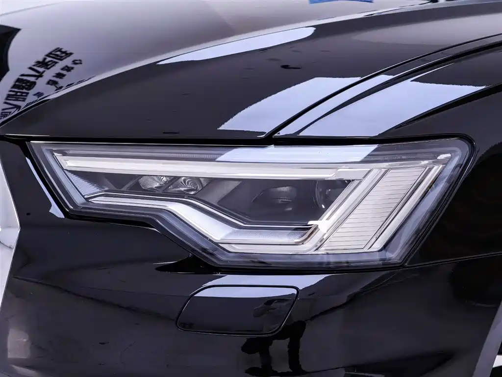 Audi A6L 2025 — фото 4