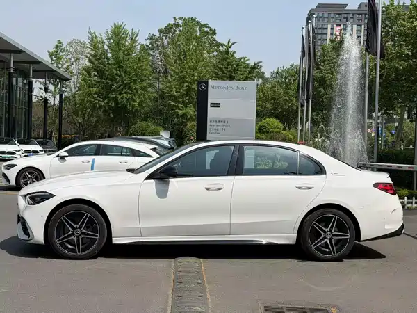 Mercedes-Benz C-Class 2023