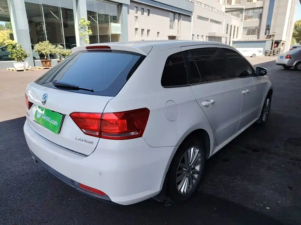 Volkswagen Gran Lavida 2015
