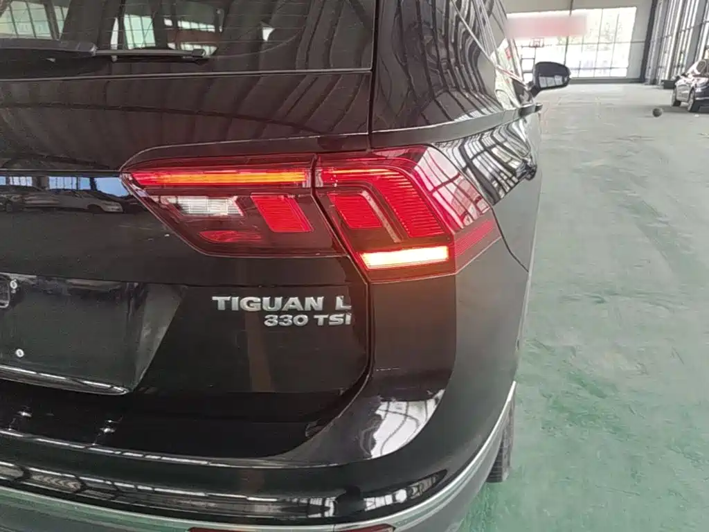 Volkswagen Tiguan L 2020 — фото 8