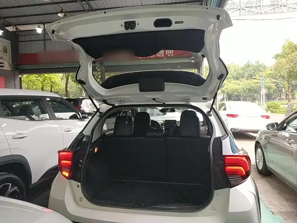 Toyota Yaris L 2021 — фото 15