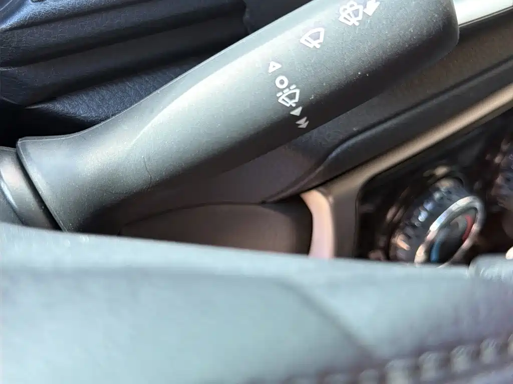Toyota Yaris L 2018 — фото 19