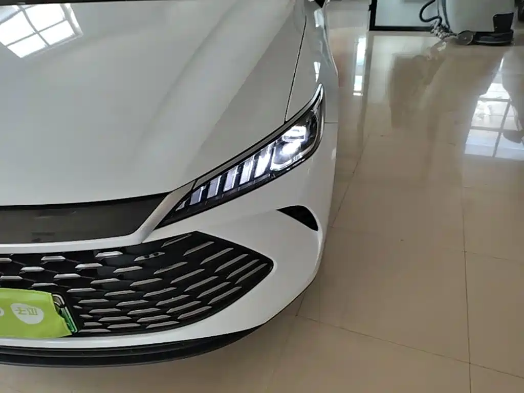 BYD Qin PLUS 2025 — фото 24