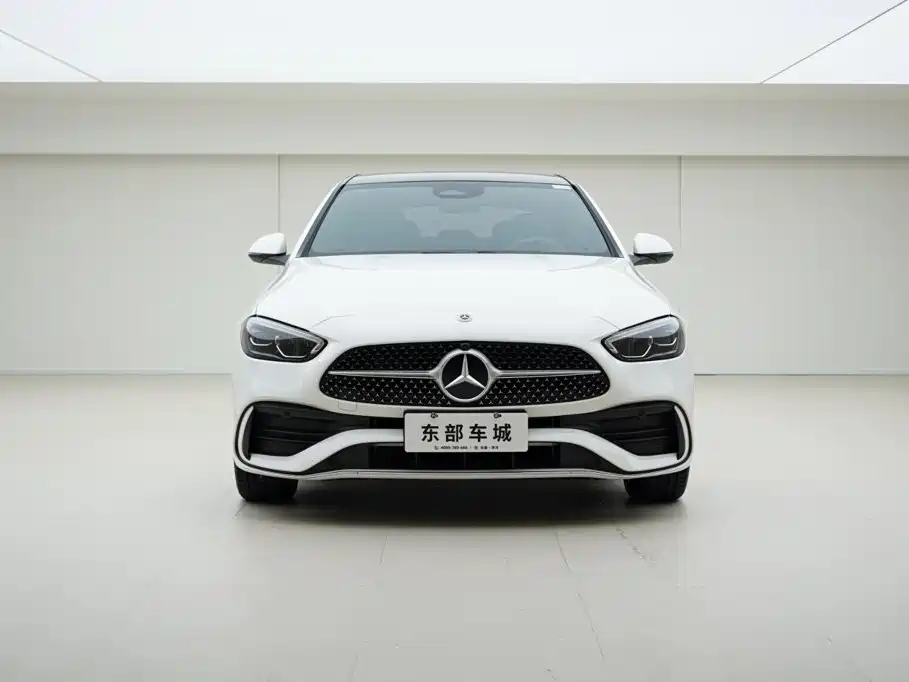 Mercedes-Benz C-Class 2024
