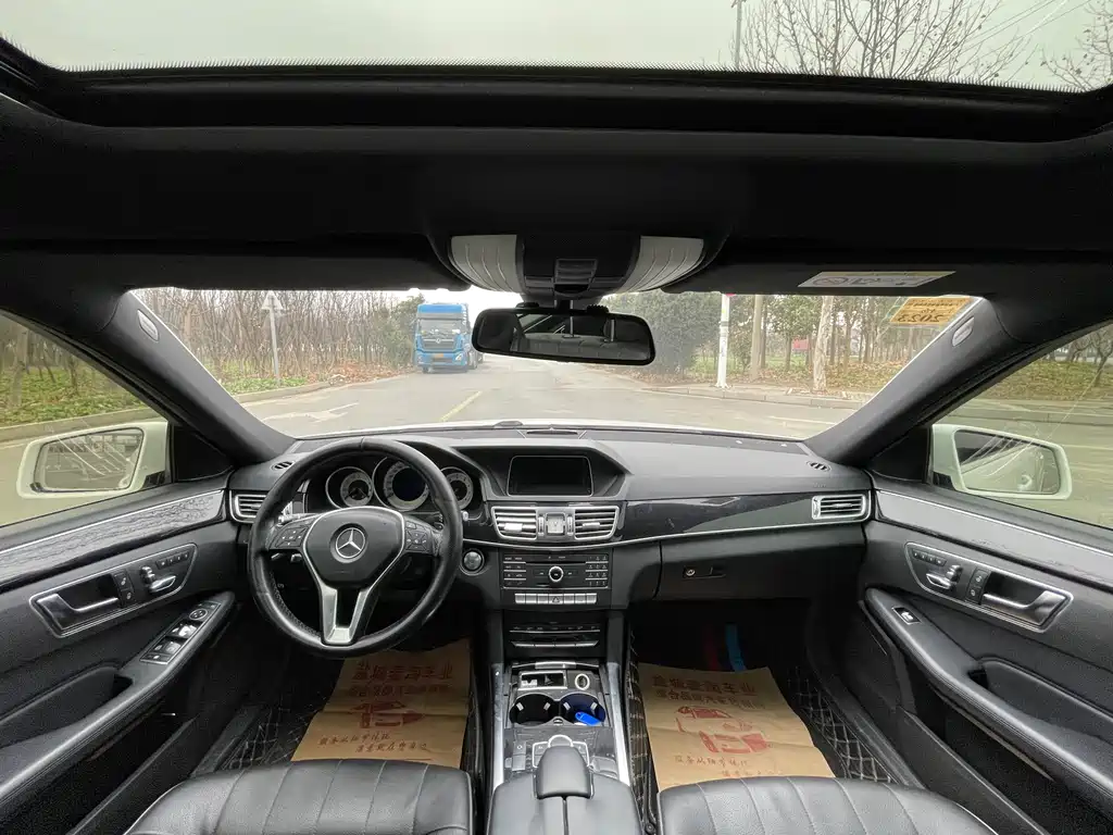 Mercedes-Benz E-Class 2015 — фото 12