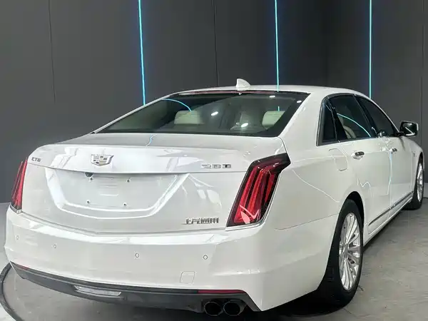 Cadillac CT6 2017