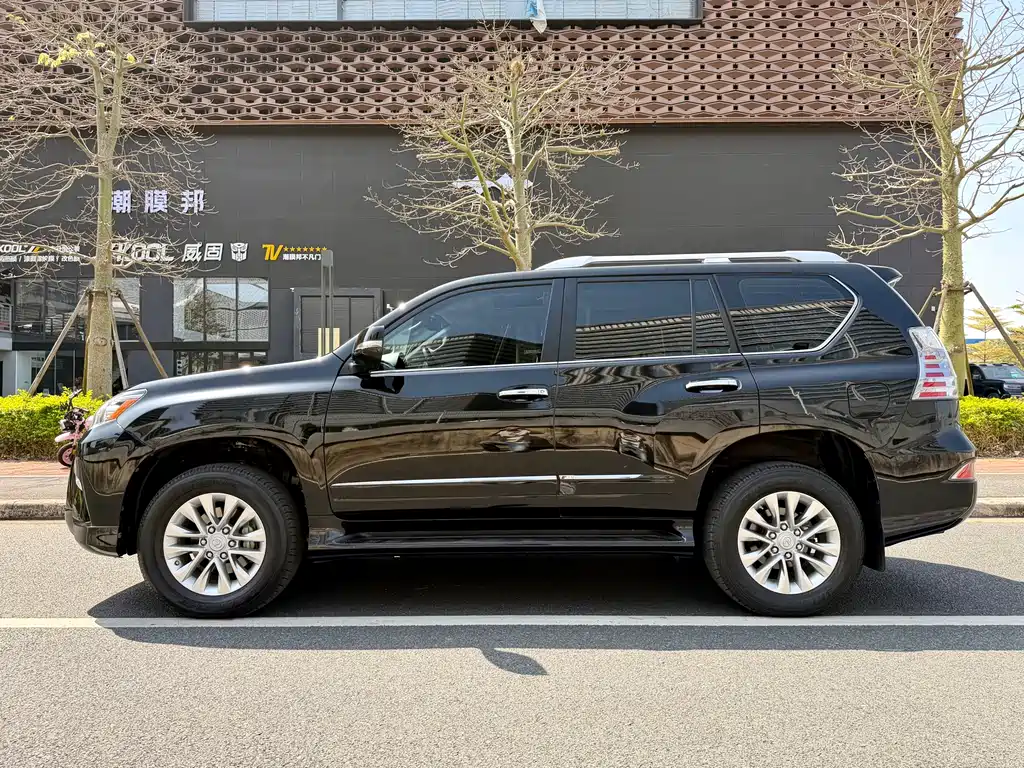 Lexus GX 2019 — фото 8