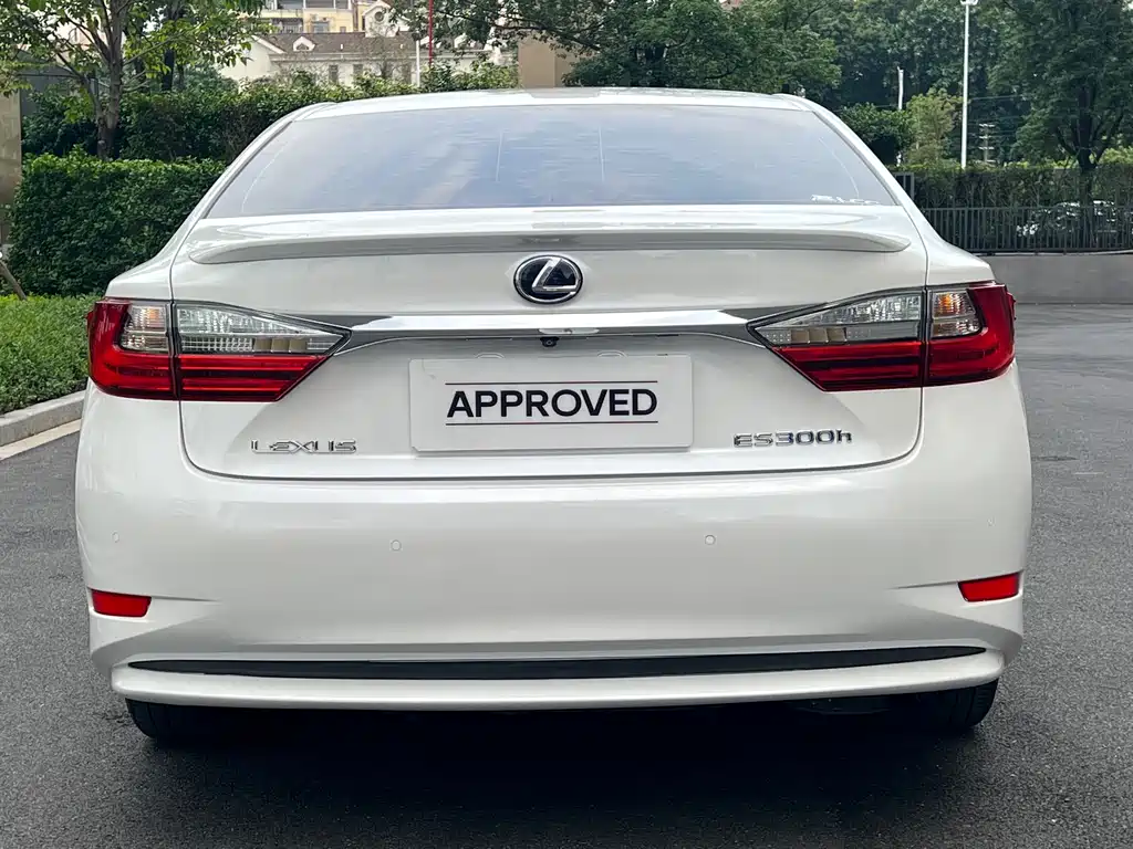 Lexus ES 2016 — фото 4
