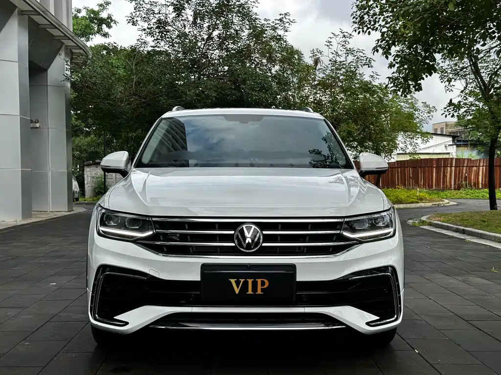 Volkswagen Tiguan L 2024 — фото 2