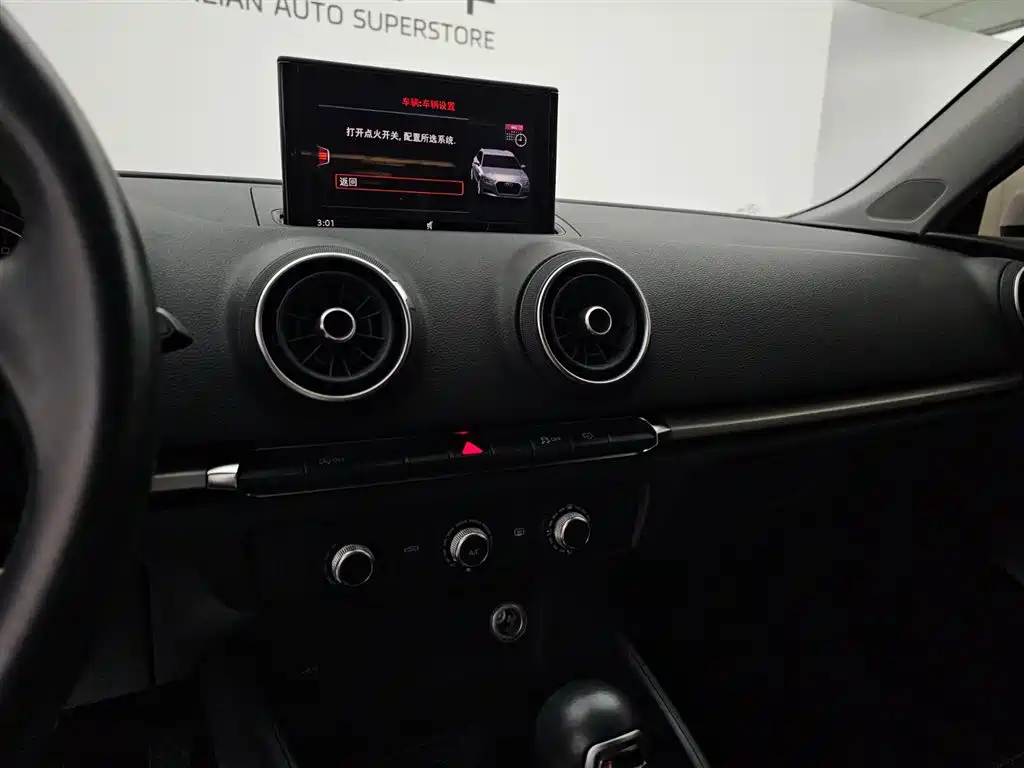 Audi A3 2019 — фото 10