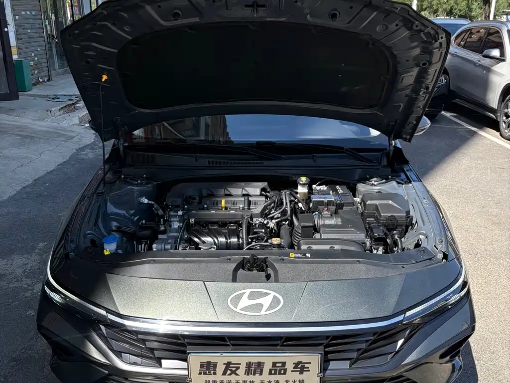 Hyundai Elantra 2023 — фото 15