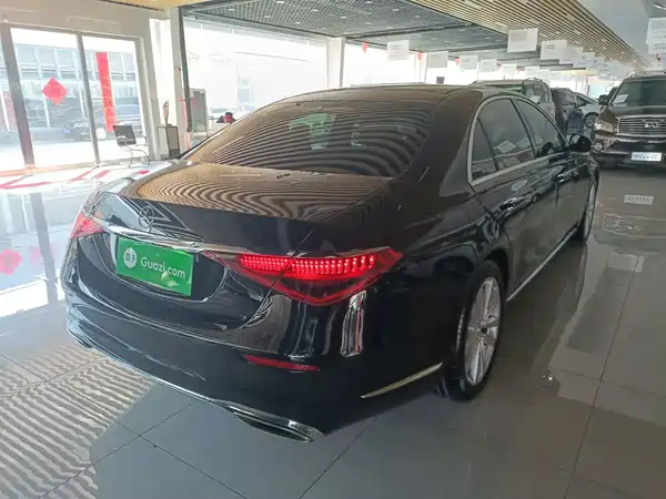Mercedes-Benz S-Class 2024