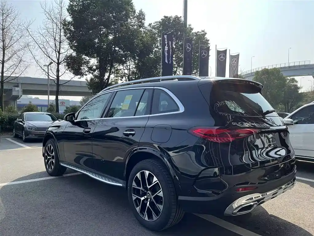 Mercedes-Benz GLC EV — фото 8