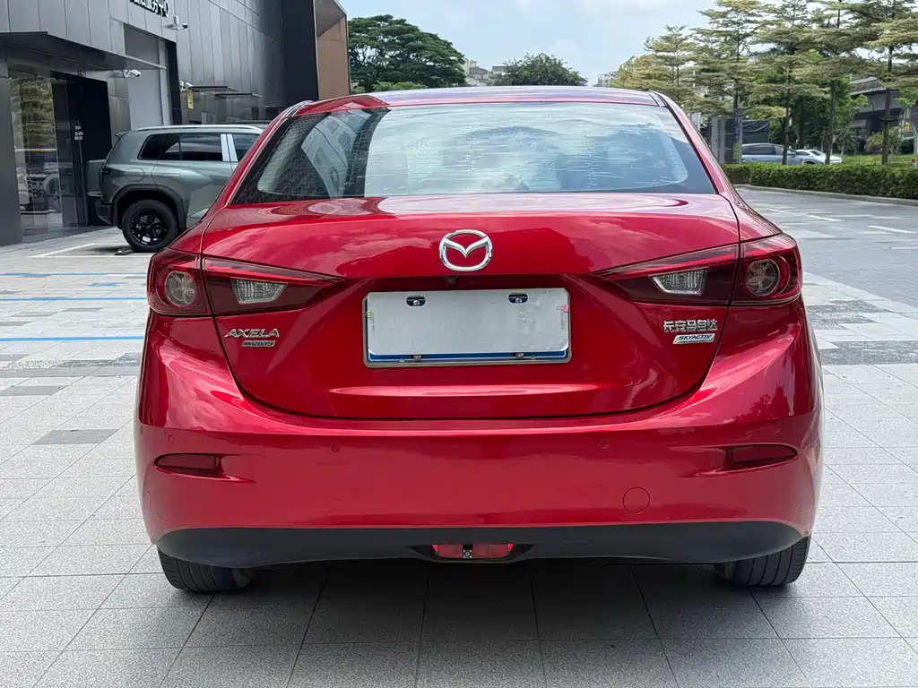 Mazda 3 Axela 2019 — фото 5