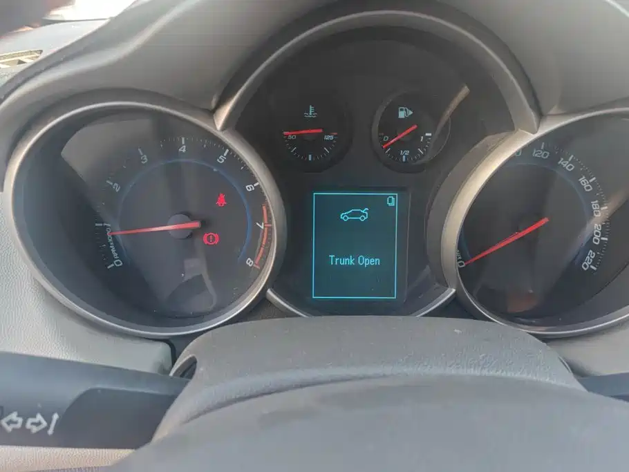 Chevrolet Cruze 2015 — фото 14